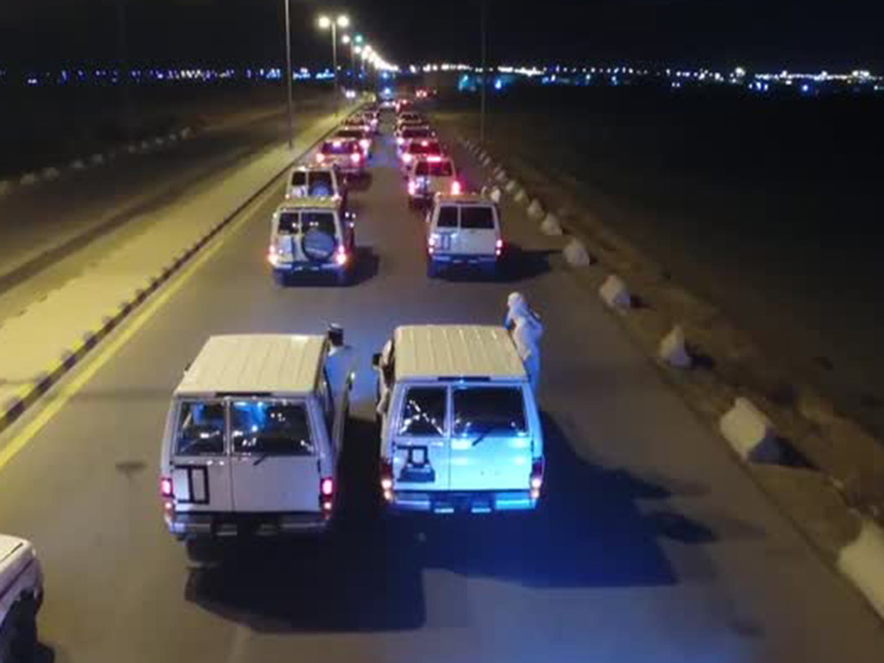 اضغط لمشاهدة الفيديو: موكب زفاف 23 عريسًا سعوديًا من قبيلة واحدة!